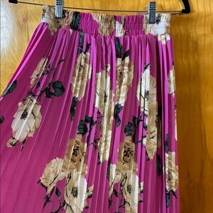 Elegant Pleated Floral A-Line Skirt in Pink